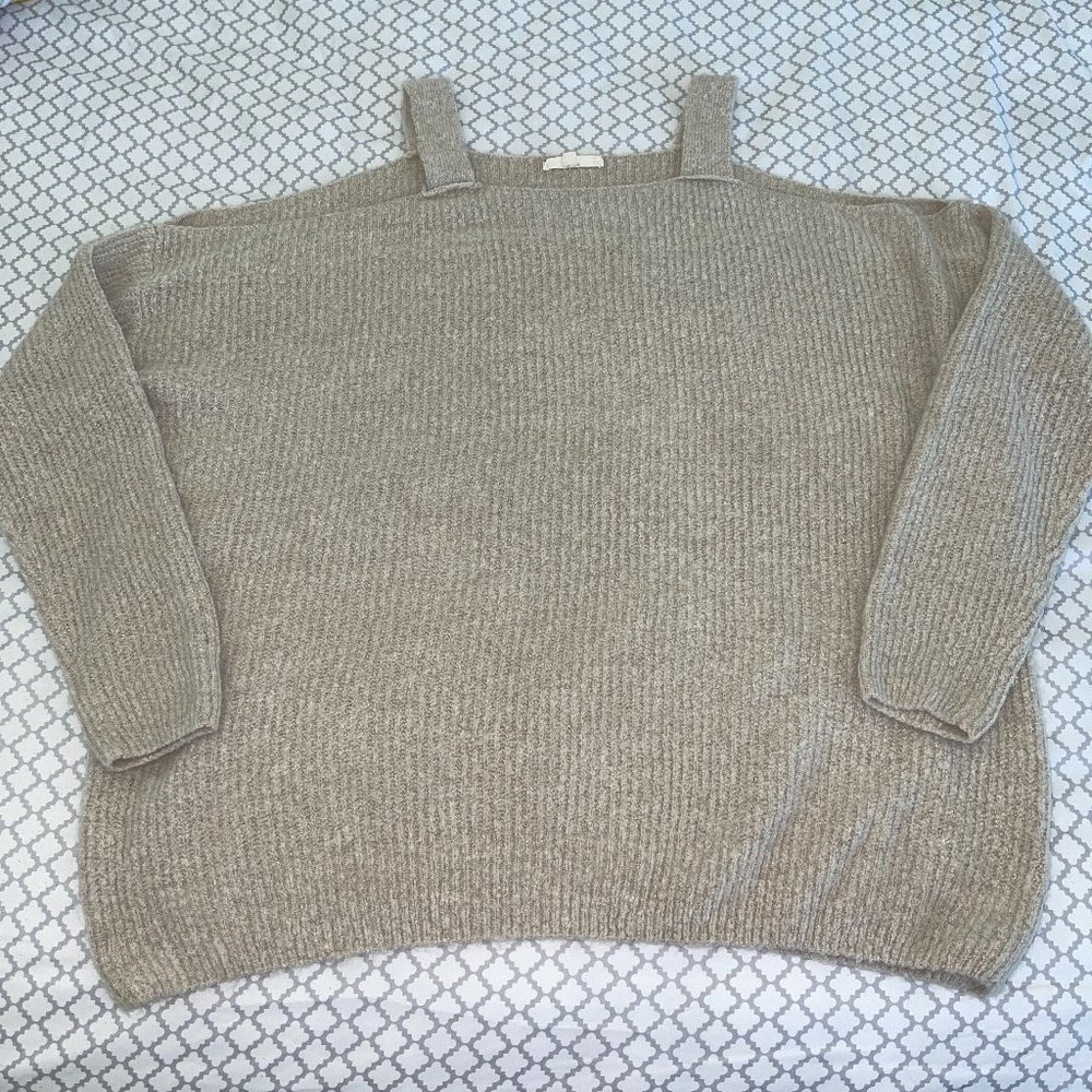 Entro Cold Shoulder Sweater